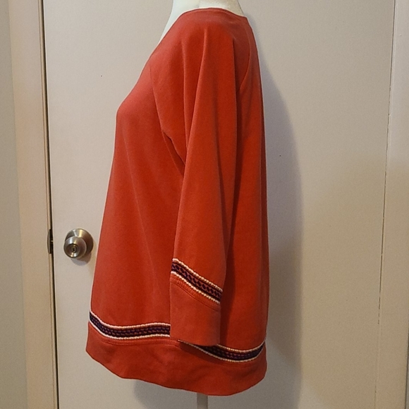 Lucky Lotus Sweatshirt with Embroidery - Picture 4 of 8